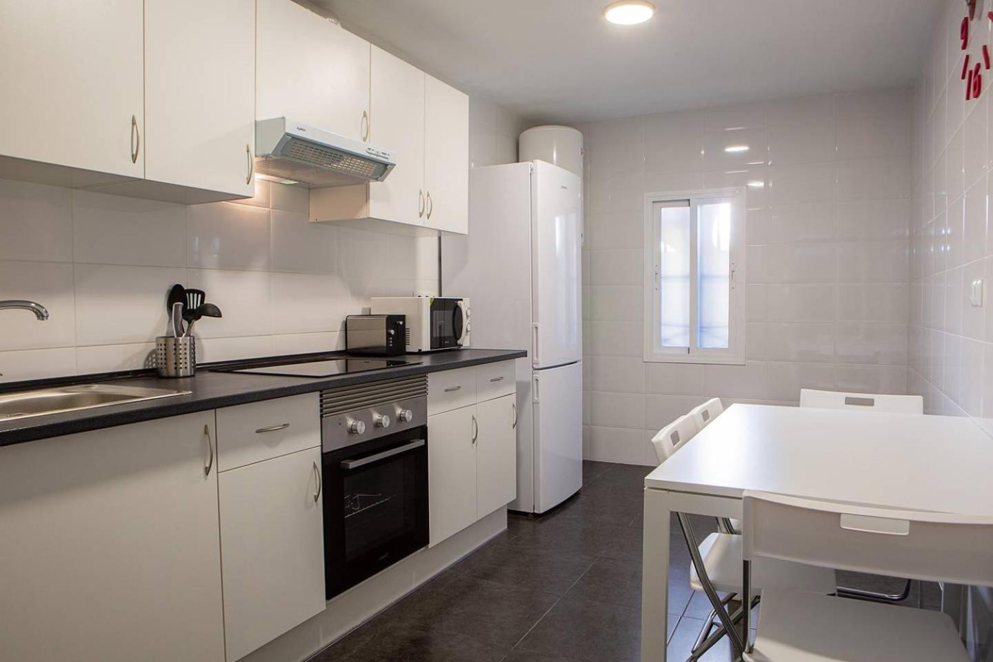 Lovely 3 Bedroom Apartment Next To Fuencarral Madrid Ngoại thất bức ảnh