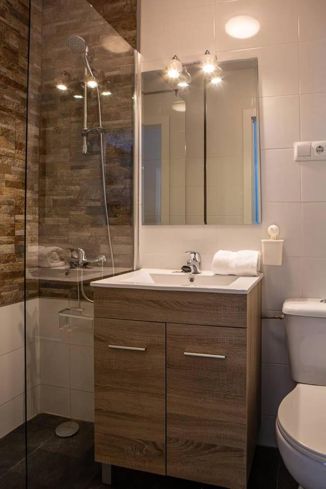 Lovely 3 Bedroom Apartment Next To Fuencarral Madrid Ngoại thất bức ảnh