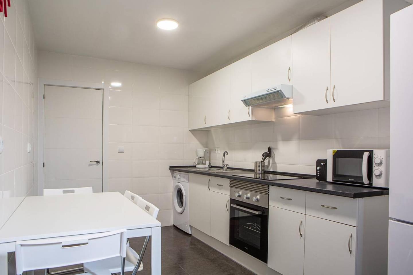 Lovely 3 Bedroom Apartment Next To Fuencarral Madrid Ngoại thất bức ảnh
